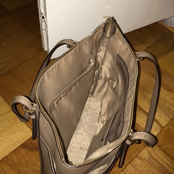 Michael Kors Tote - Picture 2 of 3